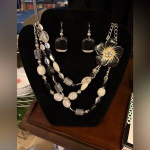 NY Collection Black and Gray Multi-Strand Necklace with Earrings!